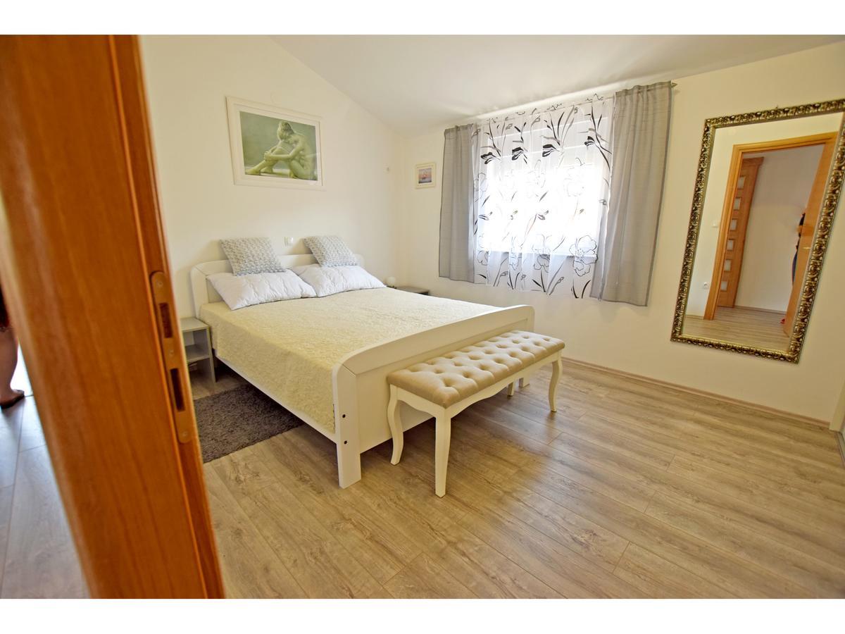 Apartman Branka Стариград-Паклениця Екстер'єр фото